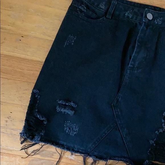 IVIVI black distressed denim skirt size M - Picture 2 of 5